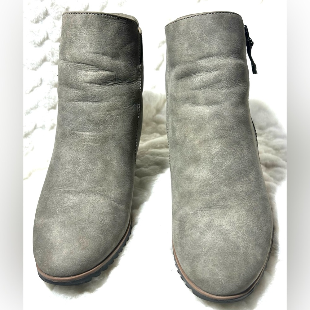 Soul Naturalizer Haley Gray zipper wedge heel Ankle Booties size 7.5 Wide - Picture 6 of 11